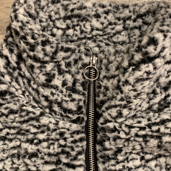 Express Sherpa teddy bear quarter zip jacket - Picture 2 of 5